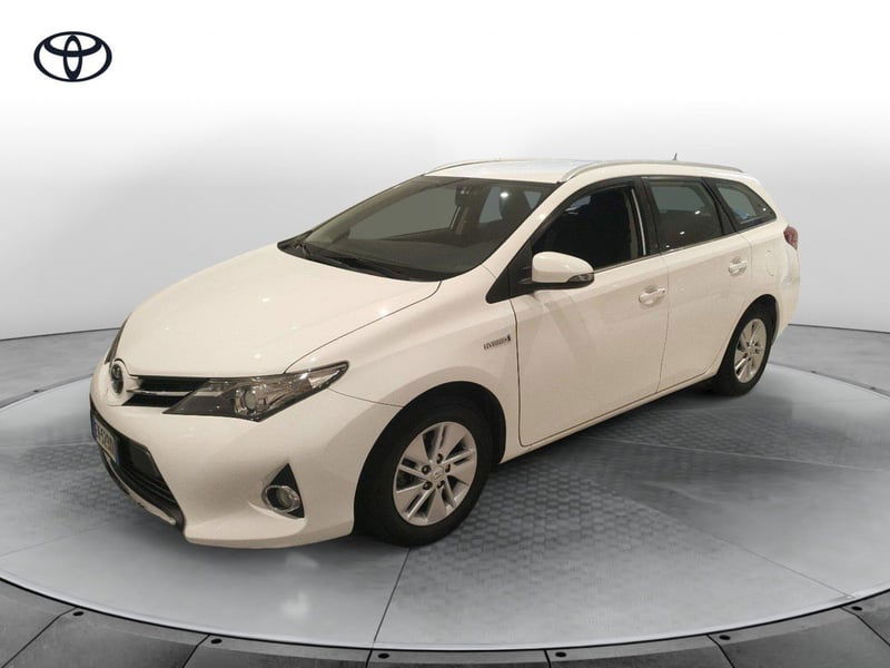 Toyota Auris Station Wagon 1.8 Hybrid Active  del 2014 usata a Misterbianco