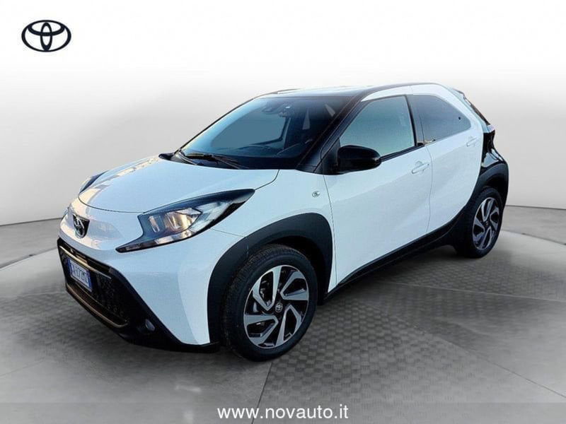 Toyota Aygo X 1.0 VVT-i 72 CV 5p. Undercover S-CVT nuova a Varese