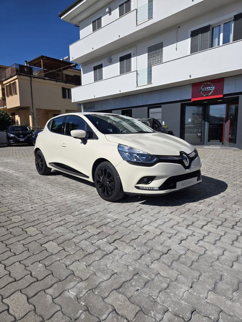 Renault Clio dCi 8V 75CV Start&Stop 5 porte Energy Life  del 2017 usata a Montecosaro