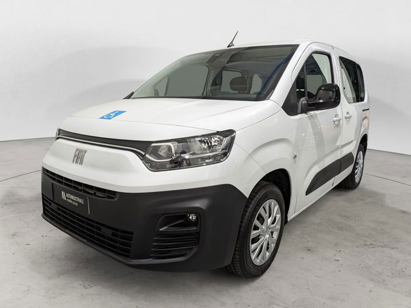 Fiat Doblò Furgone van crew cab 1.5 bluehdi 100cv nuova a Trento