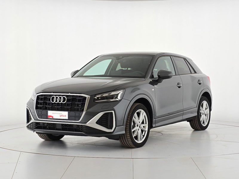 Audi Q2 35 2.0 tdi S line edition s-tronic del 2024 usata a Asti