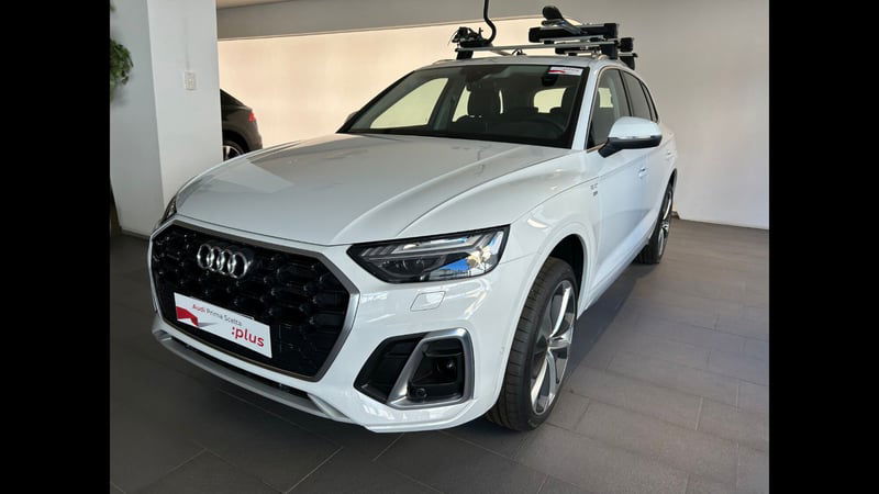 Audi Q5 45 2.0 tfsi mhev 12V S line quattro s-tronic nuova a Palermo