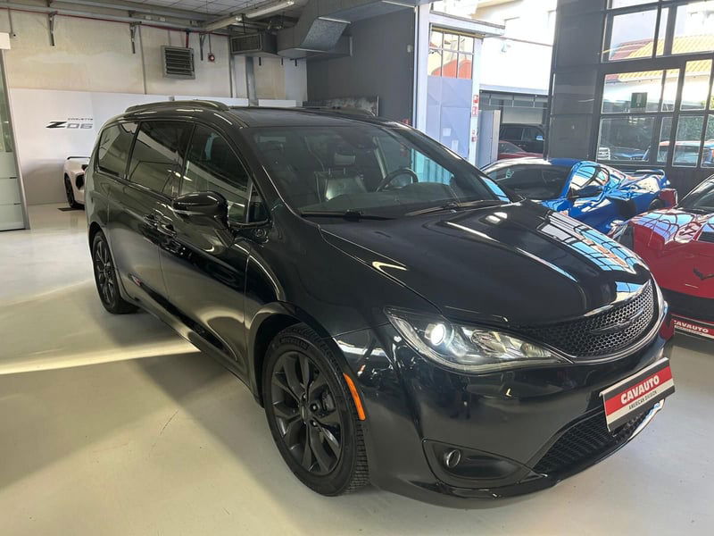 Chrysler Pacifica 3.6 V6 Limited awd at9 del 2018 usata a Monza