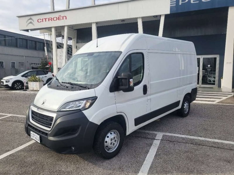 Peugeot Boxer Furgone Heavy 35 L2H2 2.2 diesel 140cv S&S del 2021 usata a Bassano del Grappa