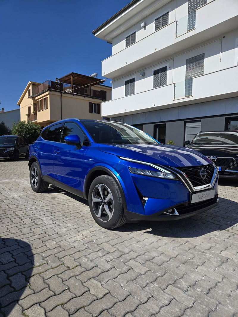 Nissan Qashqai 1.3 mhev N-Connecta 2wd 140cv del 2024 usata a Montecosaro