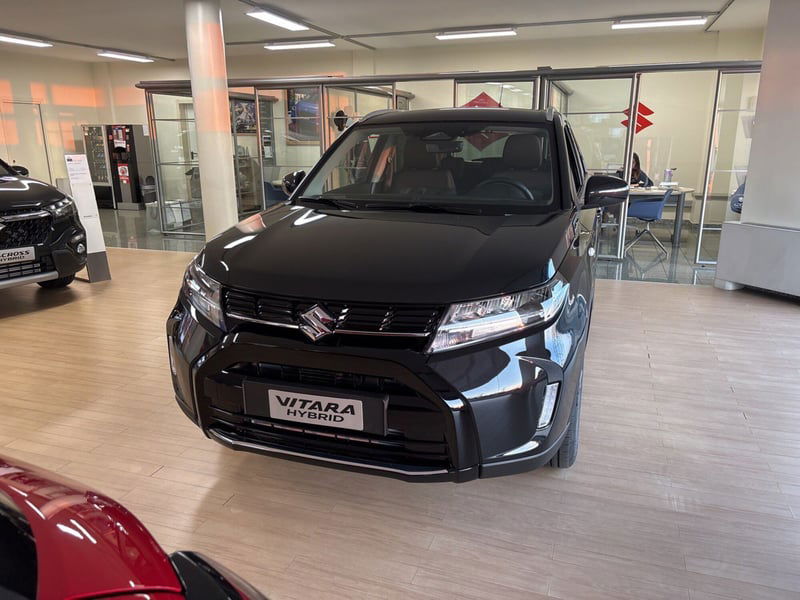 Suzuki Vitara 1.4 Hybrid Easy Cool nuova a Solaro
