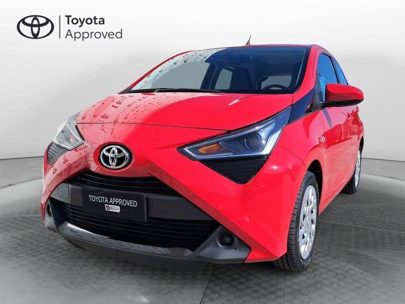 Toyota Aygo Connect 1.0 VVT-i 72 CV 5 porte x-play del 2021 usata a Cagliari