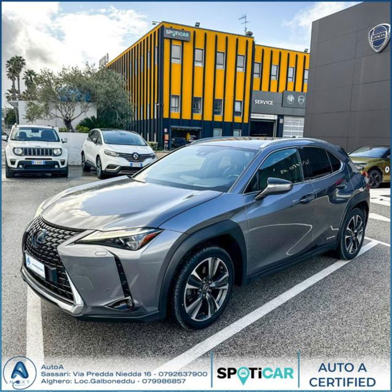 Lexus UX Hybrid 4WD Design del 2020 usata a Sassari