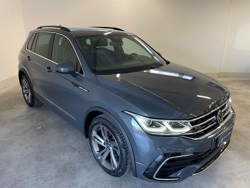 Volkswagen Tiguan 1.5 TSI 150 CV DSG ACT R-Line del 2022 usata a Avezzano