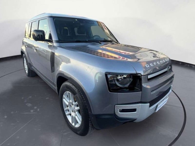 Land Rover Defender 110 3.0d i6 mhev X-Dynamic SE awd 250cv auto del 2022 usata a Empoli