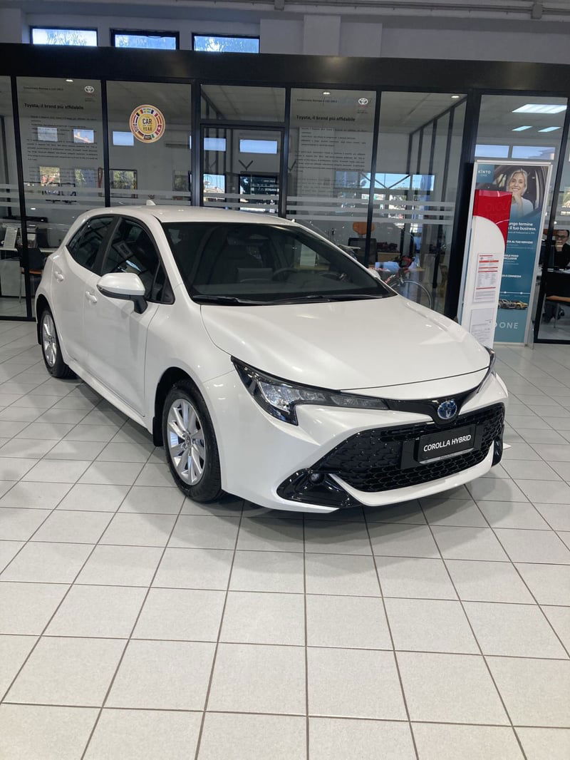 Toyota Corolla Active 1.8 Hybrid Tech nuova a Barletta