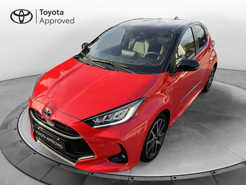 Toyota Yaris 1.5 Hybrid 5 porte Premiere del 2021 usata a Beregazzo con Figliaro