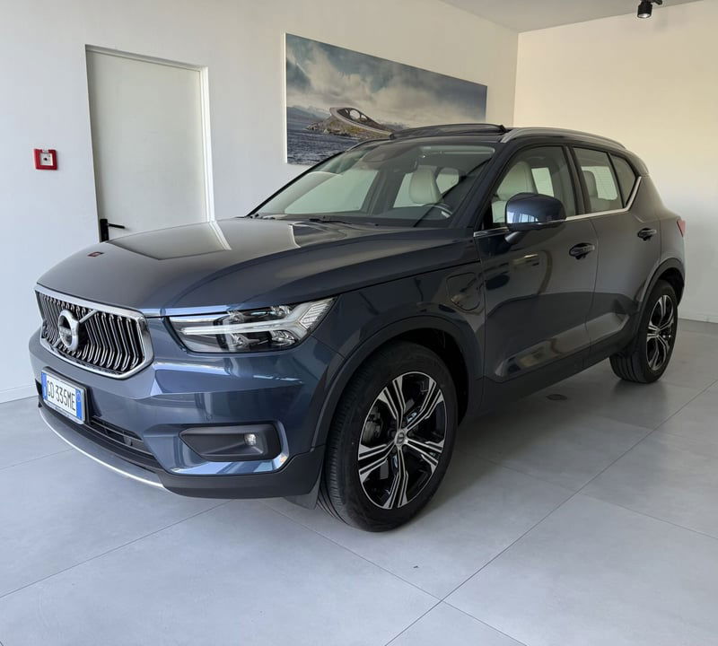 Volvo XC40 T5 Recharge Plug-in Hybrid Inscription del 2021 usata a Parma