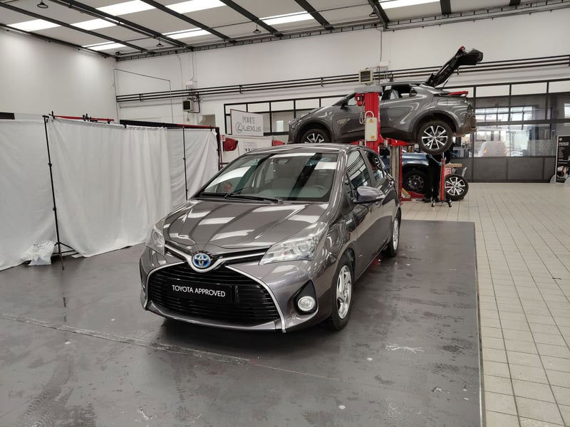Toyota Yaris 1.5 Hybrid 5 porte Active del 2016 usata a Frascati