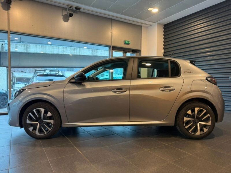 Peugeot 208 PureTech 75 Stop&Start 5 porte Active nuova a Lecco
