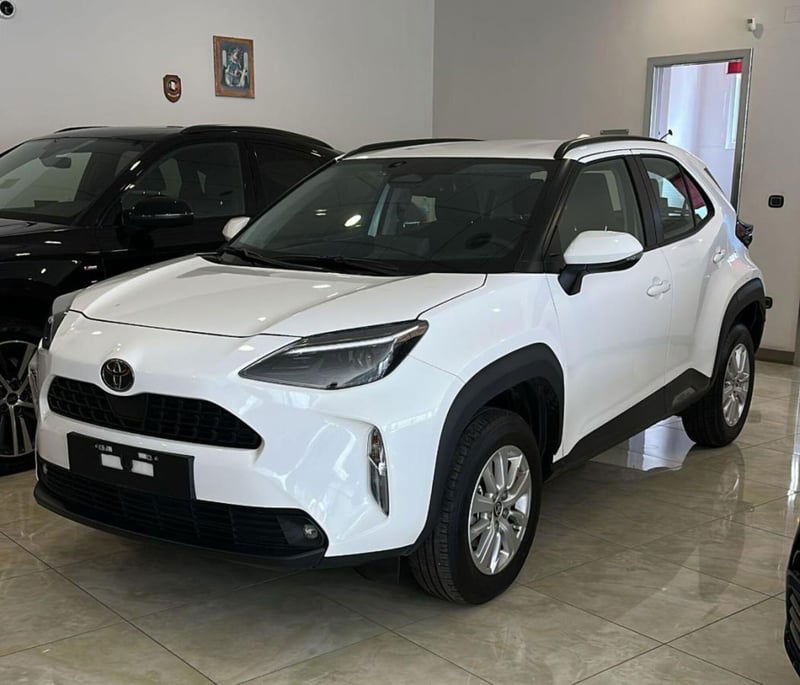 Toyota Yaris Cross 1.5 Hybrid 5p. E-CVT Lounge del 2024 usata a Castellammare di Stabia