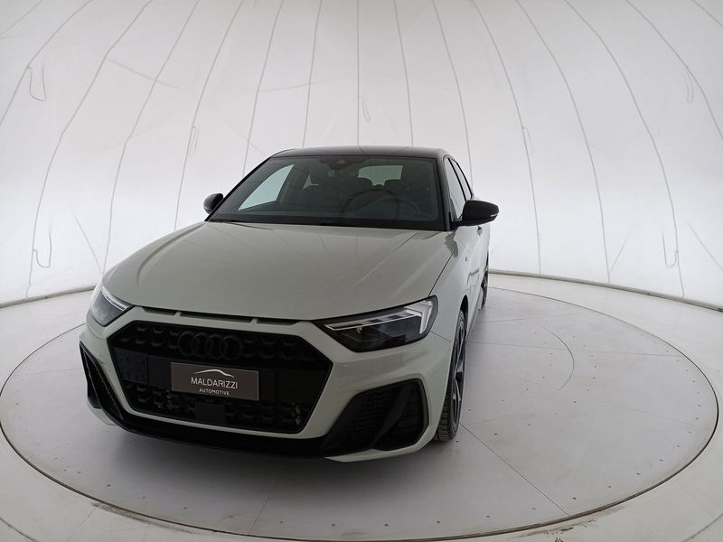 Audi A1 Sportback 30 1.0 tfsi Identity Black 116cv s-tronic nuova a Bari