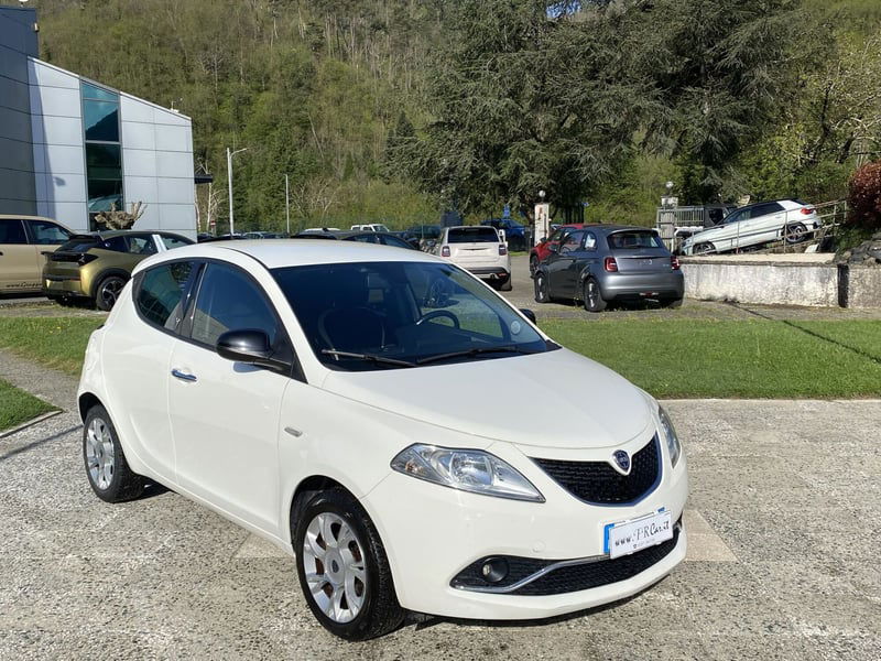 Lancia Ypsilon 1.3 MJT 16V 95 CV 5 porte S&S Gold del 2016 usata a La Spezia