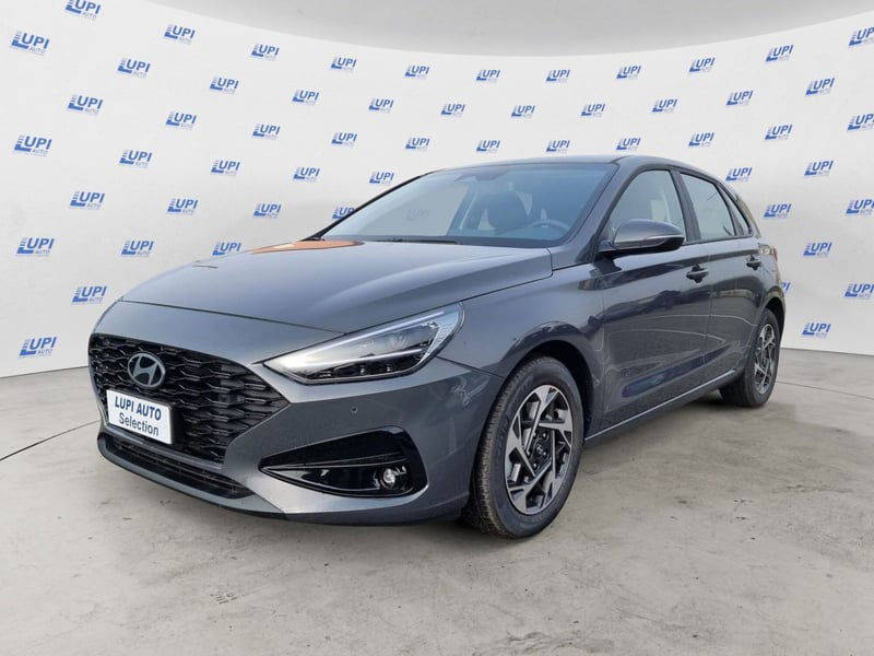 Hyundai i30 1.0 t-gdi 48V Business 100cv dct nuova a Lucca
