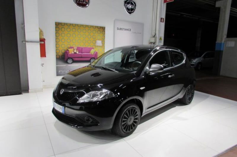Lancia Ypsilon 1.2 69 CV 5 porte S&S Elefantino Blu  del 2018 usata a Rho