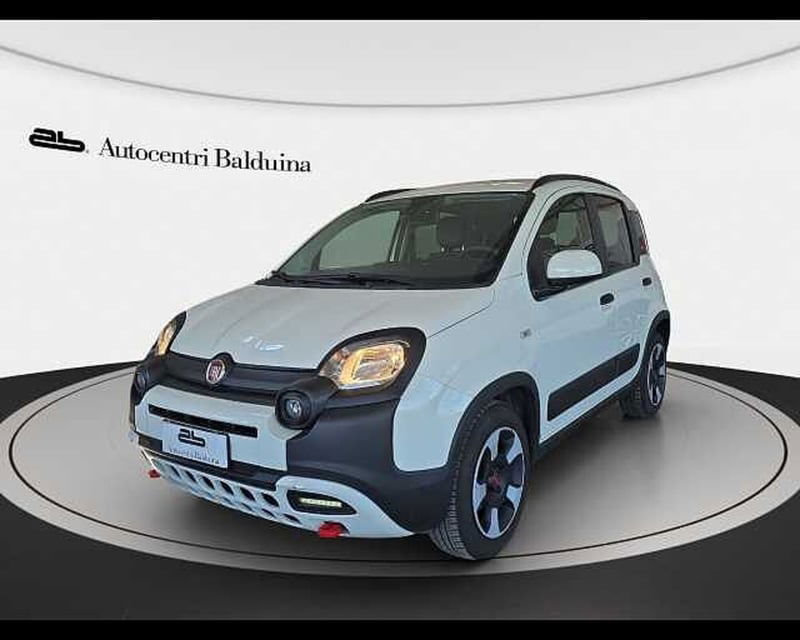 Fiat Panda Cross 1.0 firefly hybrid Cross s&s 70cv 5p.ti del 2023 usata a Roma