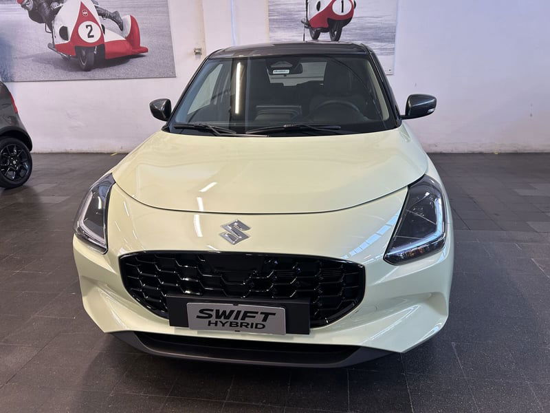 Suzuki Swift 1.2 Hybrid Easy Top nuova a Milano