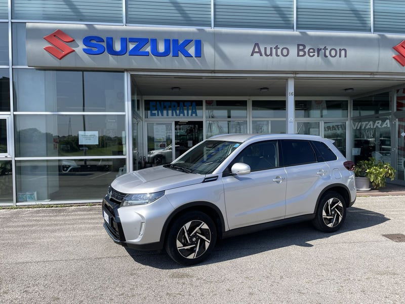 Suzuki Vitara 1.4 Hybrid Easy Top del 2024 usata a Creazzo