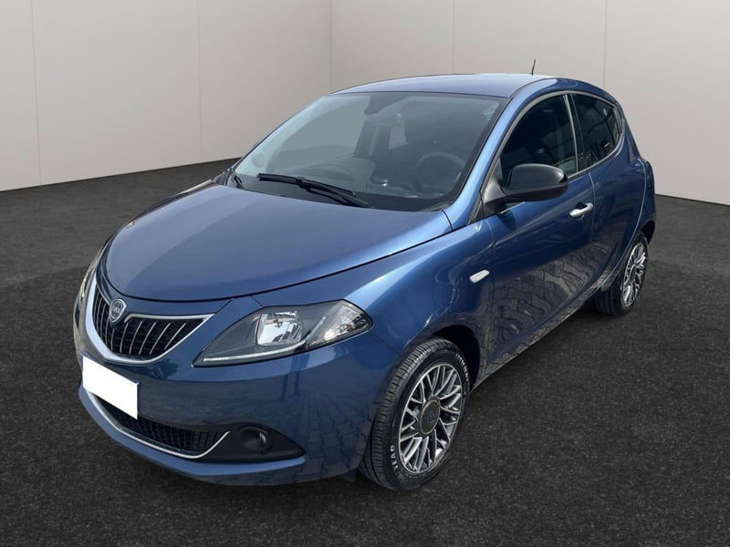 Lancia Ypsilon 1.0 FireFly 5 porte S&S Hybrid Gold Plus del 2023 usata a Mozzagrogna