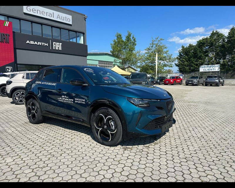Alfa Romeo Junior 1.2 ibrida 145cv edct6 nuova a Massarosa