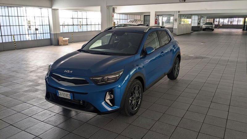 Kia Stonic 1.0 t-gdi mhev Black Edition 100cv mt del 2025 usata a Milano