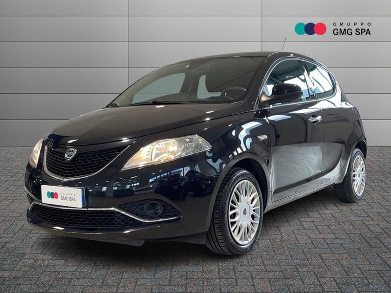 Lancia Ypsilon 1.2 69 CV 5 porte Gold del 2017 usata a Pistoia