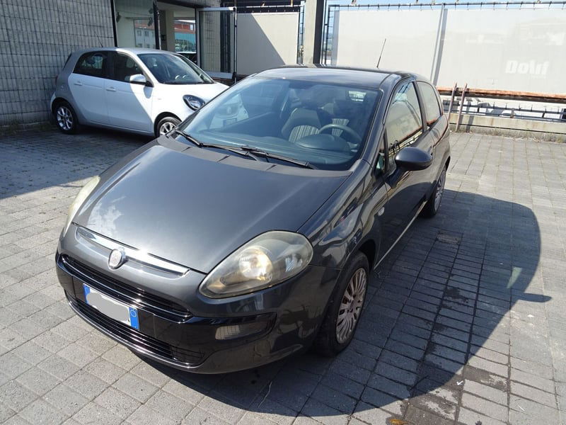 Fiat Grande Punto 1.2 3 porte S&S Actual del 2011 usata a Lucca