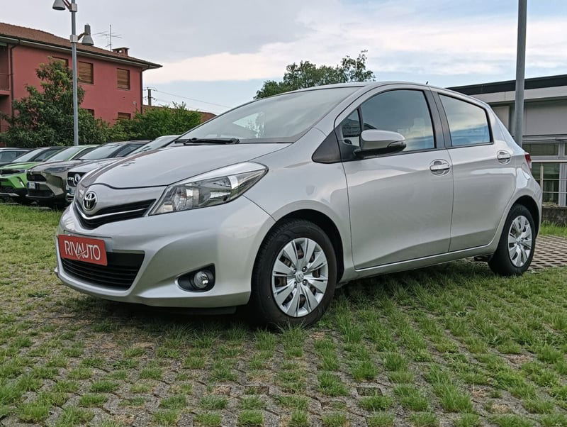 Toyota Yaris 1.0 5 porte Active del 2013 usata a Erba