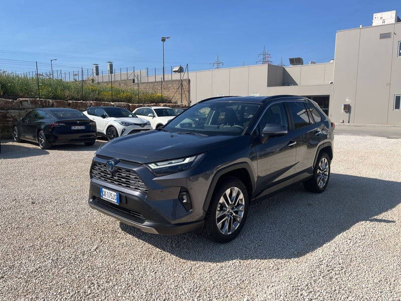 Toyota Rav4 vvt-ie h Lounge awd-i 222cv e-cvt del 2022 usata a Ragusa