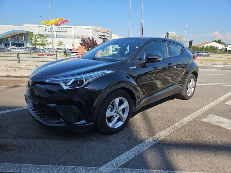 Toyota Toyota C-HR 1.8 Hybrid E-CVT Active del 2019 usata a Vicenza