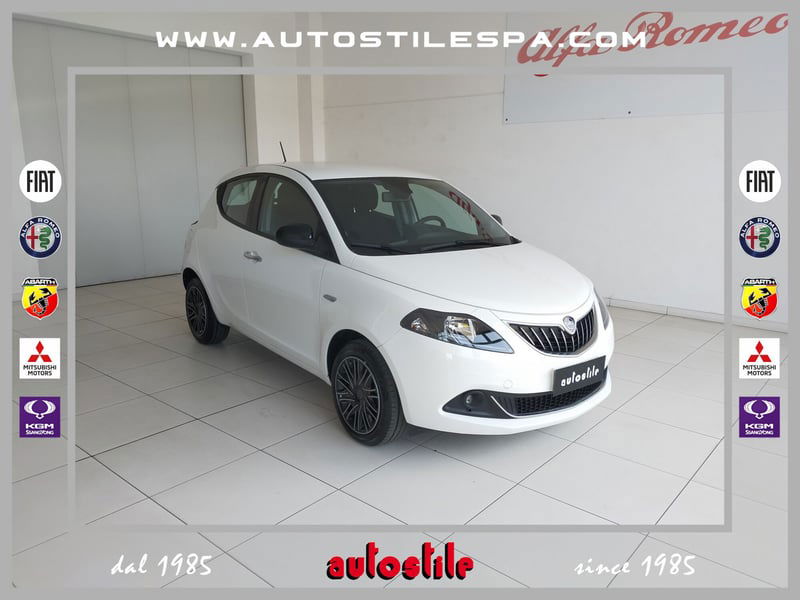 Lancia Ypsilon 1.0 FireFly 5 porte S&S Hybrid Gold Plus nuova a Scandiano