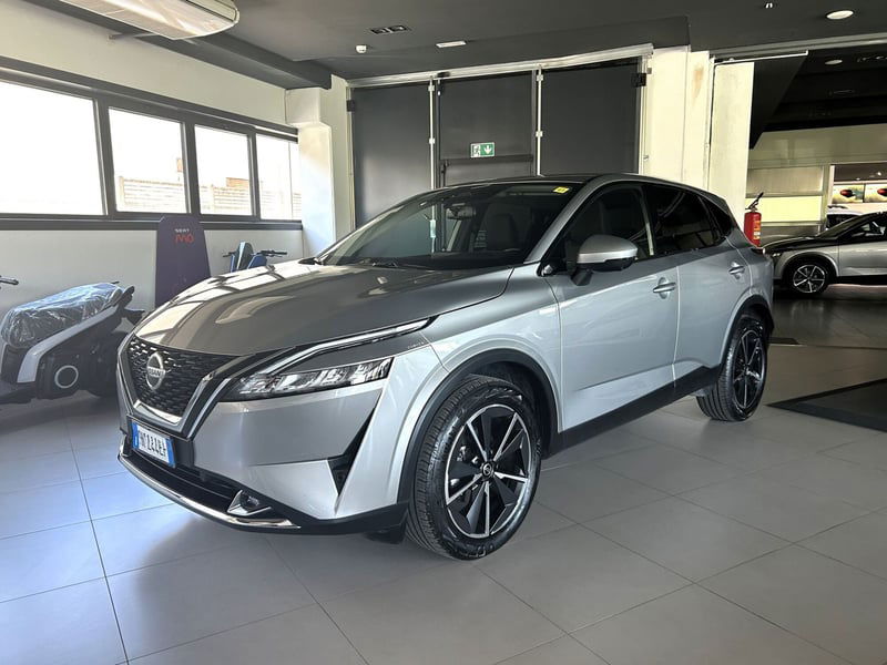 Nissan Qashqai MHEV 140 CV N-Style del 2022 usata a Ferrara