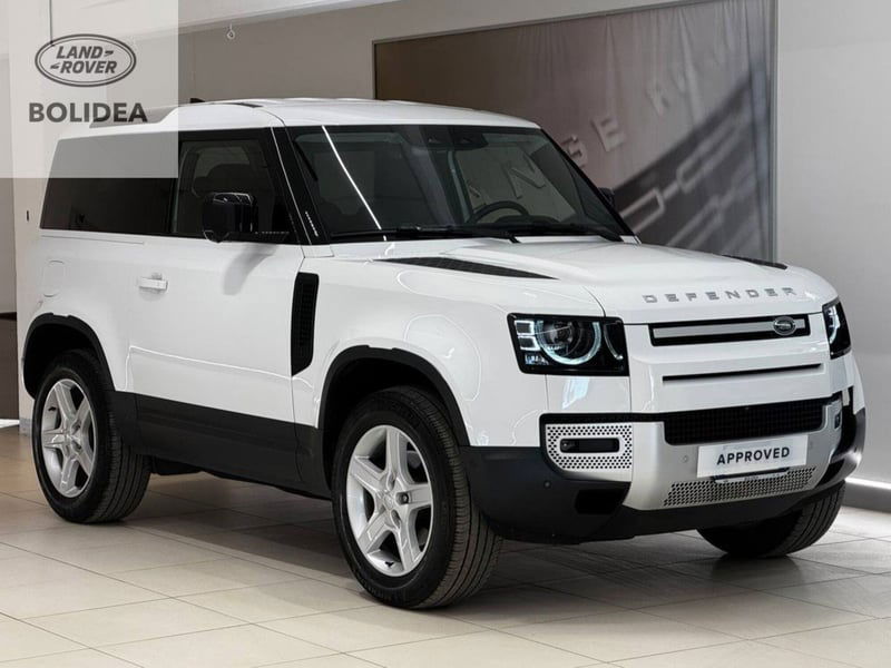 Land Rover Defender 90 3.0d i6 mhev SE awd 200cv auto del 2023 usata a Savona