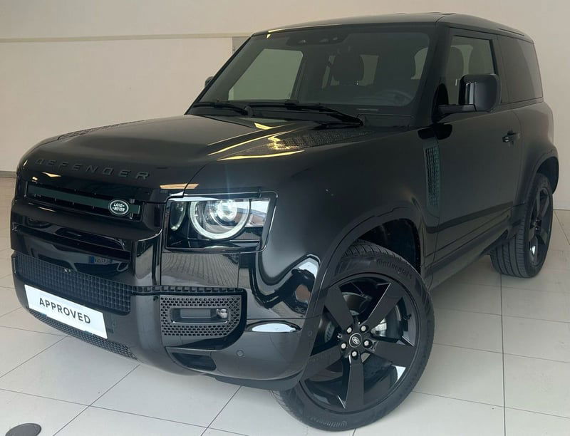 Land Rover Defender 90 3.0d i6 mhev X-Dynamic SE awd 200cv auto del 2025 usata a Ferrara