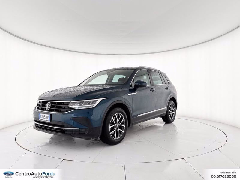 Volkswagen Tiguan 2.0 TDI SCR Life del 2022 usata a Albano Laziale