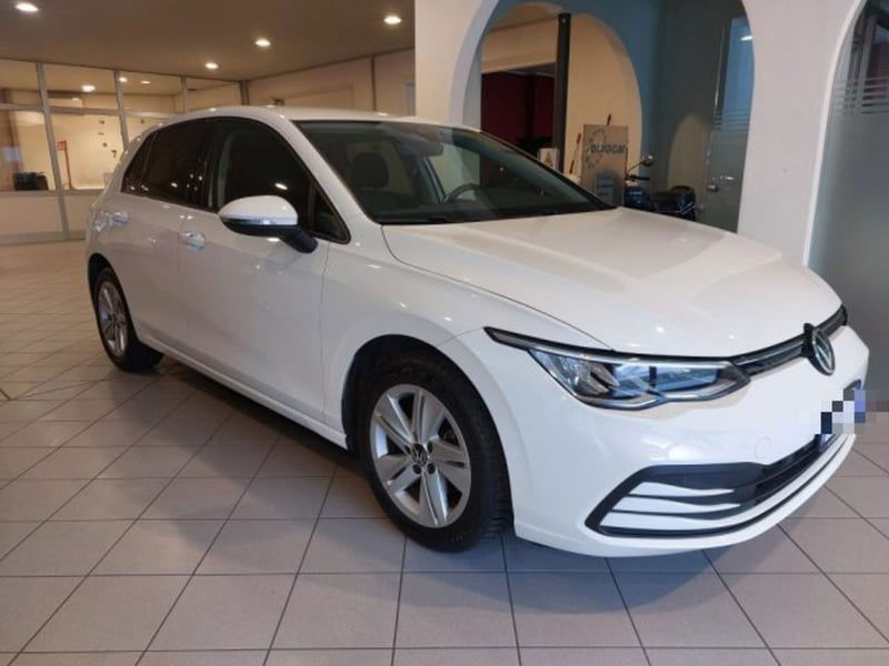 Volkswagen Golf 2.0 TDI 150 CV DSG SCR Life del 2020 usata a Piancogno