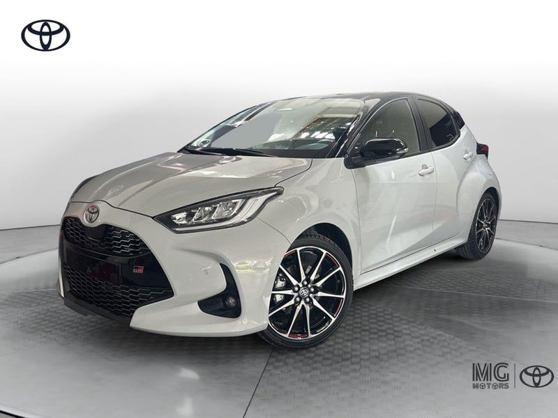 Toyota Yaris GR Sport 1.5 Hybrid 5 porte GR Sport nuova a Viterbo