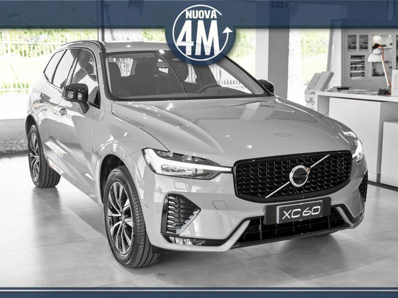 Volvo XC60 B5 AWD automatico Ultimate Dark nuova a Prato