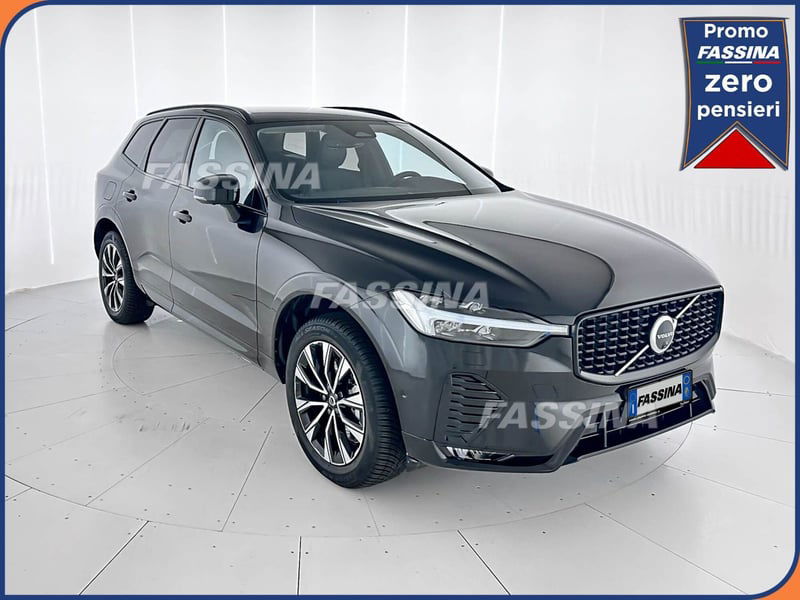 Volvo XC60 B4 automatico Plus Dark del 2024 usata a Milano