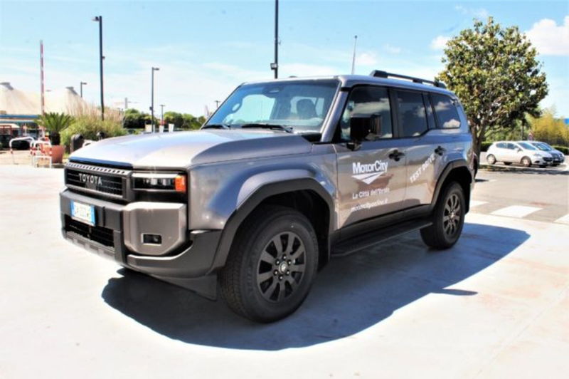 Toyota Land Cruiser 2.8 d-4d Adventure awd auto nuova a Roma