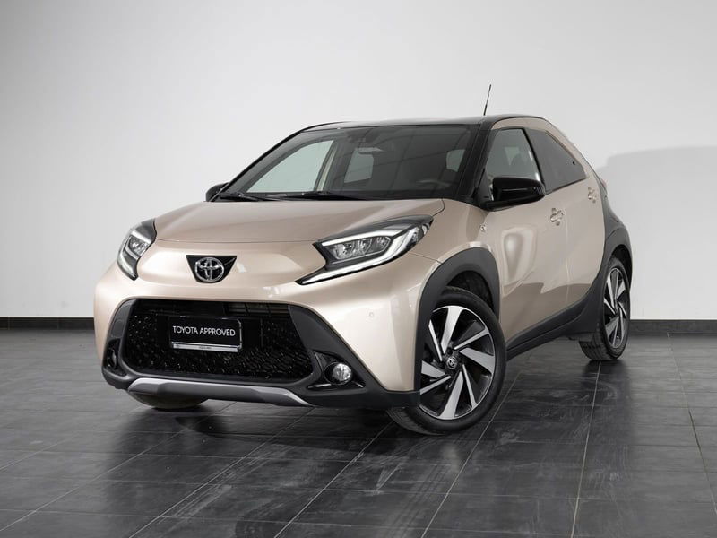 Toyota Aygo X 1.0 VVT-i 72 CV 5 porte Limited Air del 2023 usata a San Severo