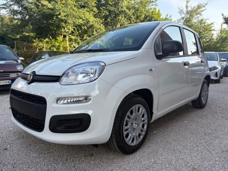 Fiat Panda 1.0 firefly hybrid s&s 70cv 5p.ti nuova a Roma