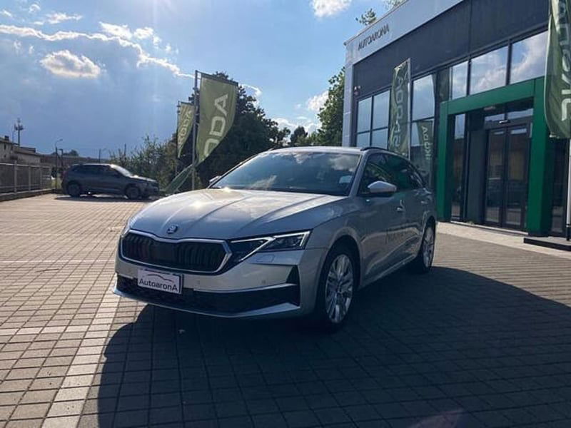 Skoda Octavia Station Wagon 2.0 tdi Executive 150cv dsg nuova a Paruzzaro
