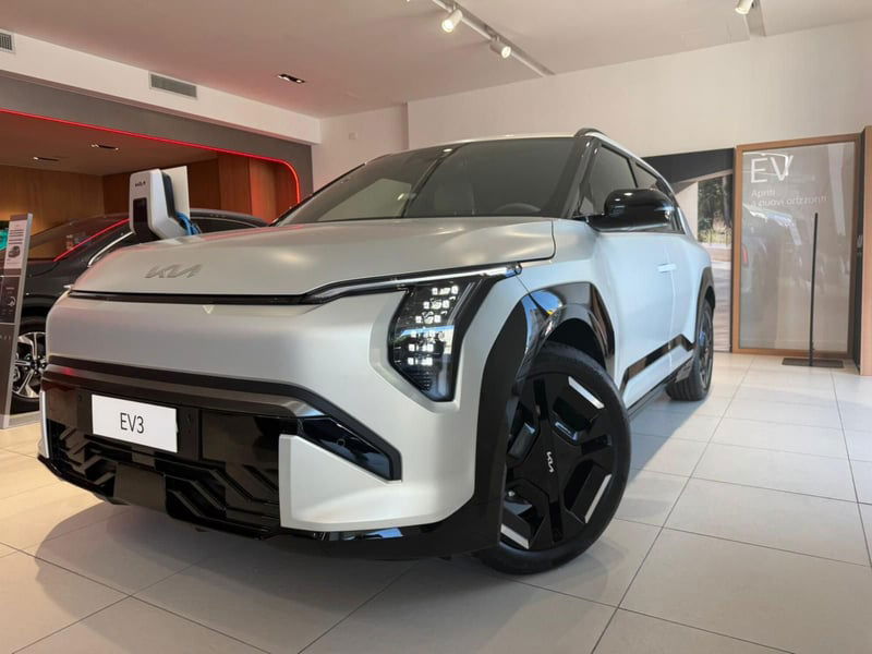 Kia EV3 81,4 kWh GT-line nuova a Castellammare di Stabia