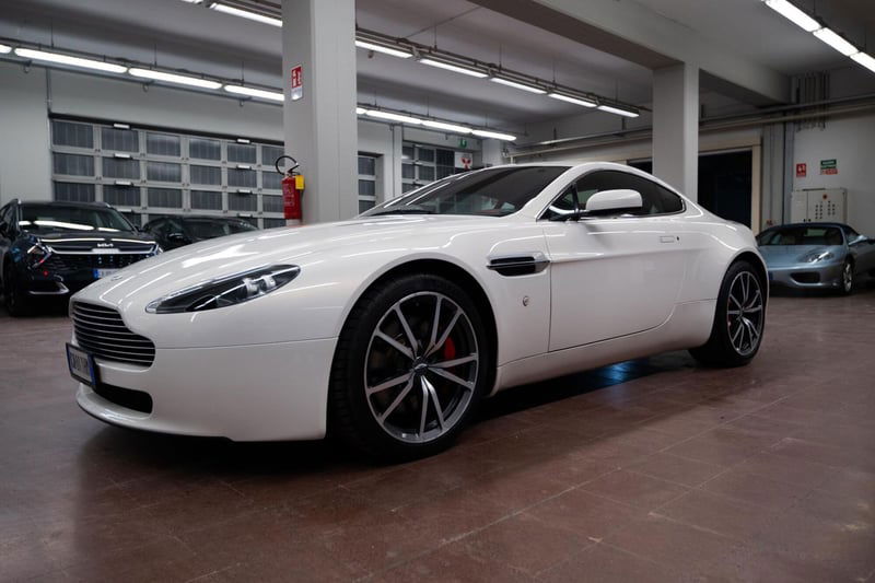 Aston Martin V8 Vantage Coupé V8 Vantage del 2007 usata a Torino
